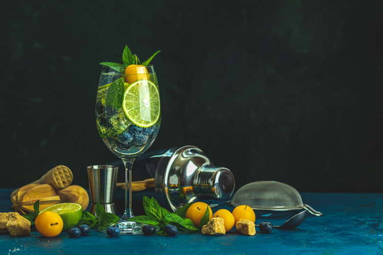 Cocktail Photography Tips: Capturing Steam, Bubbles, and Condensation — Beyond Still life