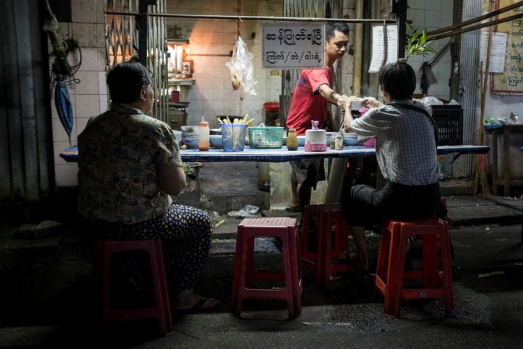 Capturing the Essence of Street Food in Photography